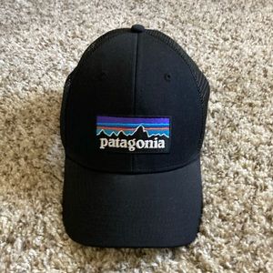 Neve worn Women’s Patagonia Hat